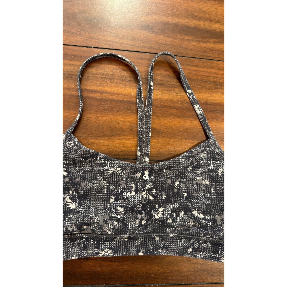 Lululemon Flow Y Bra Light Support Black White Digital Floral Print Size 8 - Picture 5 of 14